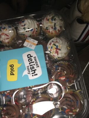 Everyday favorites mini gold cup cakes